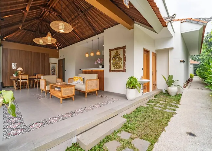 Hidden Oasis 2br & Private Pool Near 'green School' 別荘 ウブド