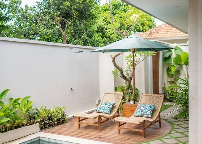 Hidden Oasis 2br & Private Pool Near 'green School'