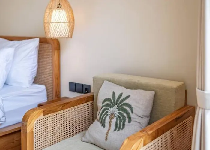 Hidden Oasis 2br & Private Pool Near 'green School' ウブド